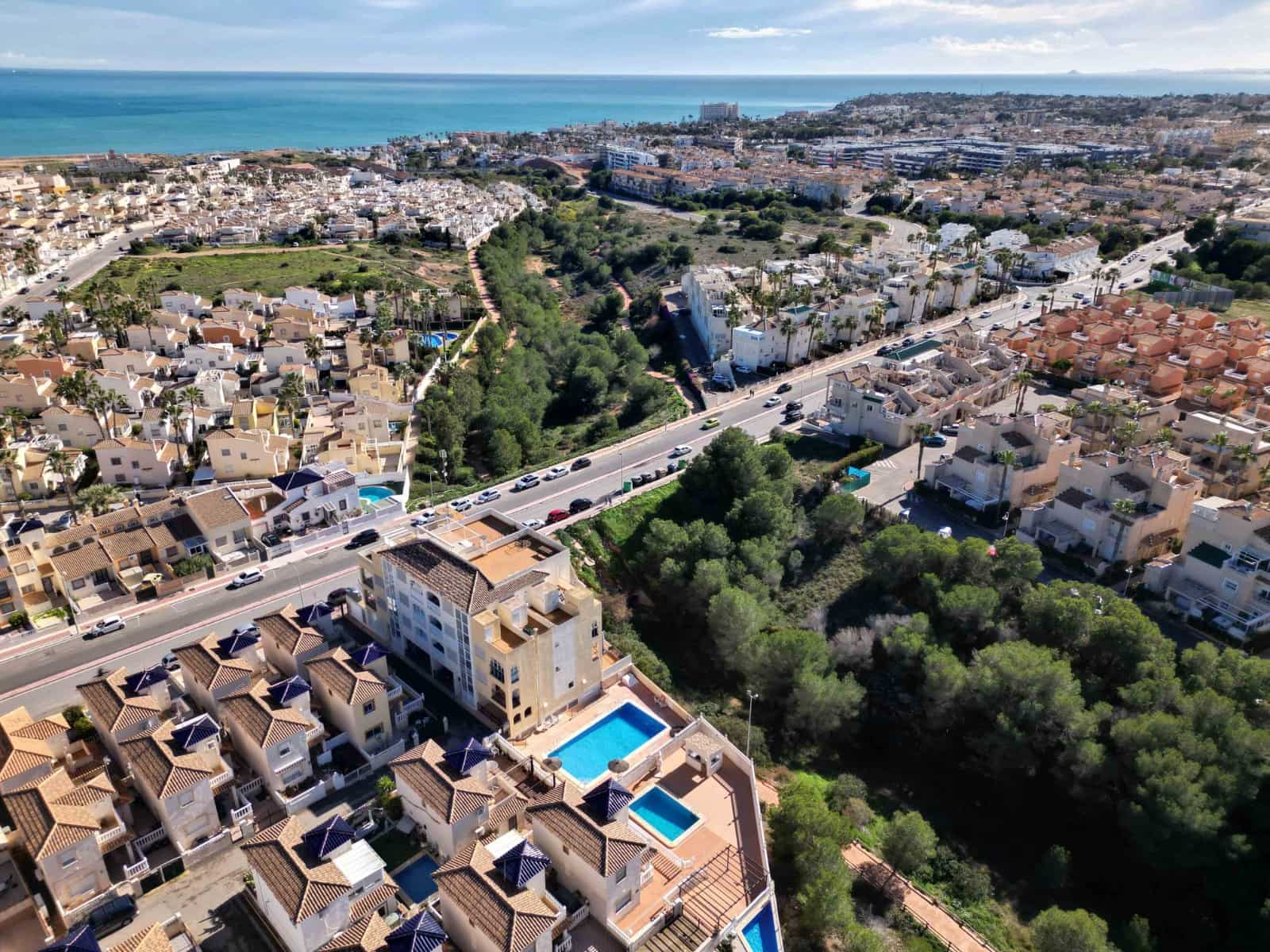 Chalet de 3 habitaciones en Playa Flamenca en venta con piscina garaje - 284.950 € (Ref: 9544878)