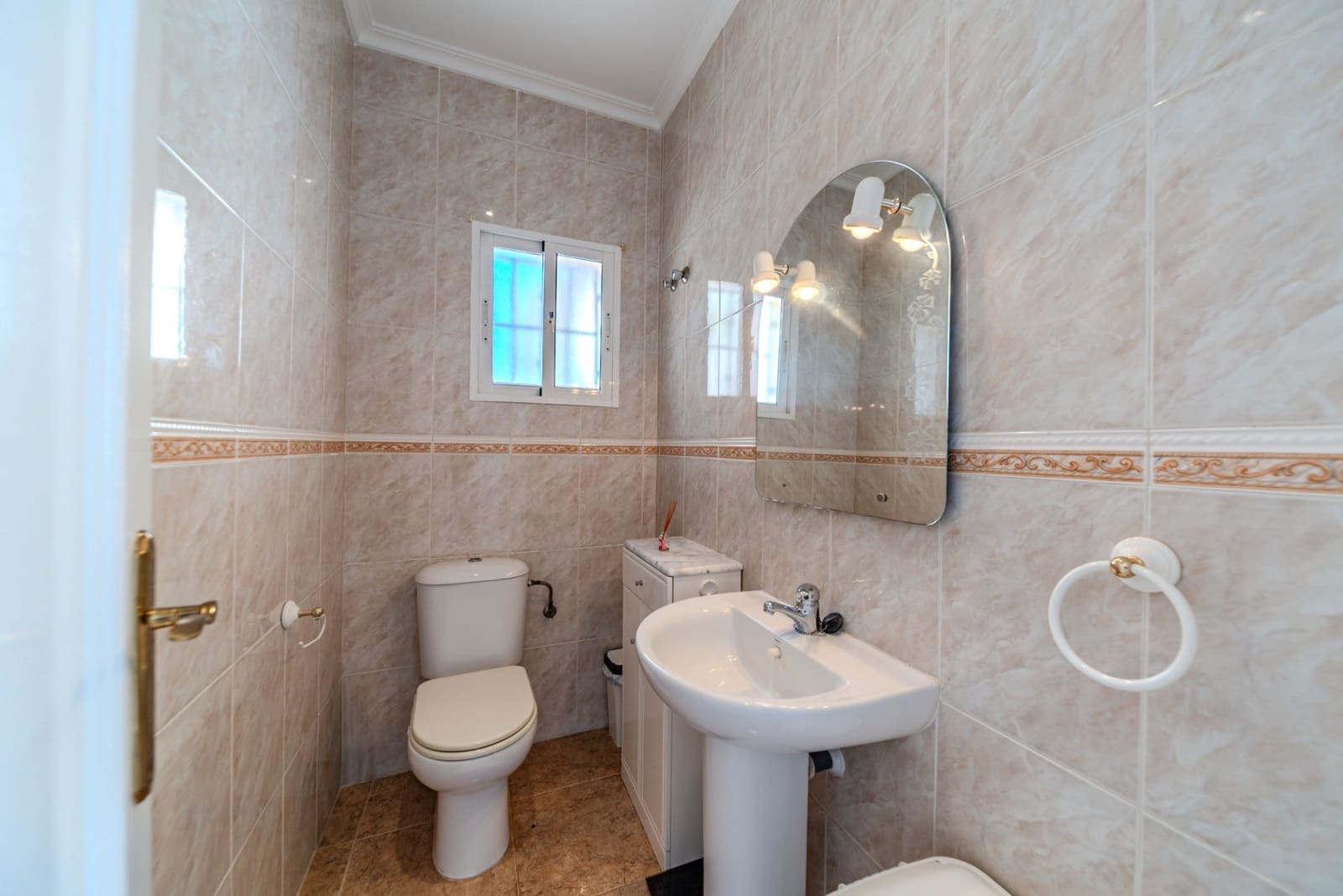 Chalet de 3 habitaciones en Playa Flamenca en venta con piscina garaje - 284.950 € (Ref: 9544878)