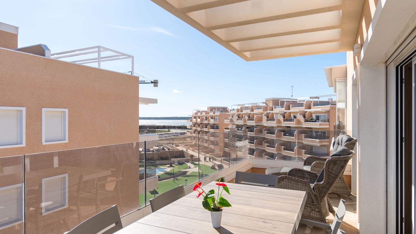 Apartamento de 3 habitaciones en El Raso en venta con piscina garaje - 395.000 € (Ref: 9544881)
