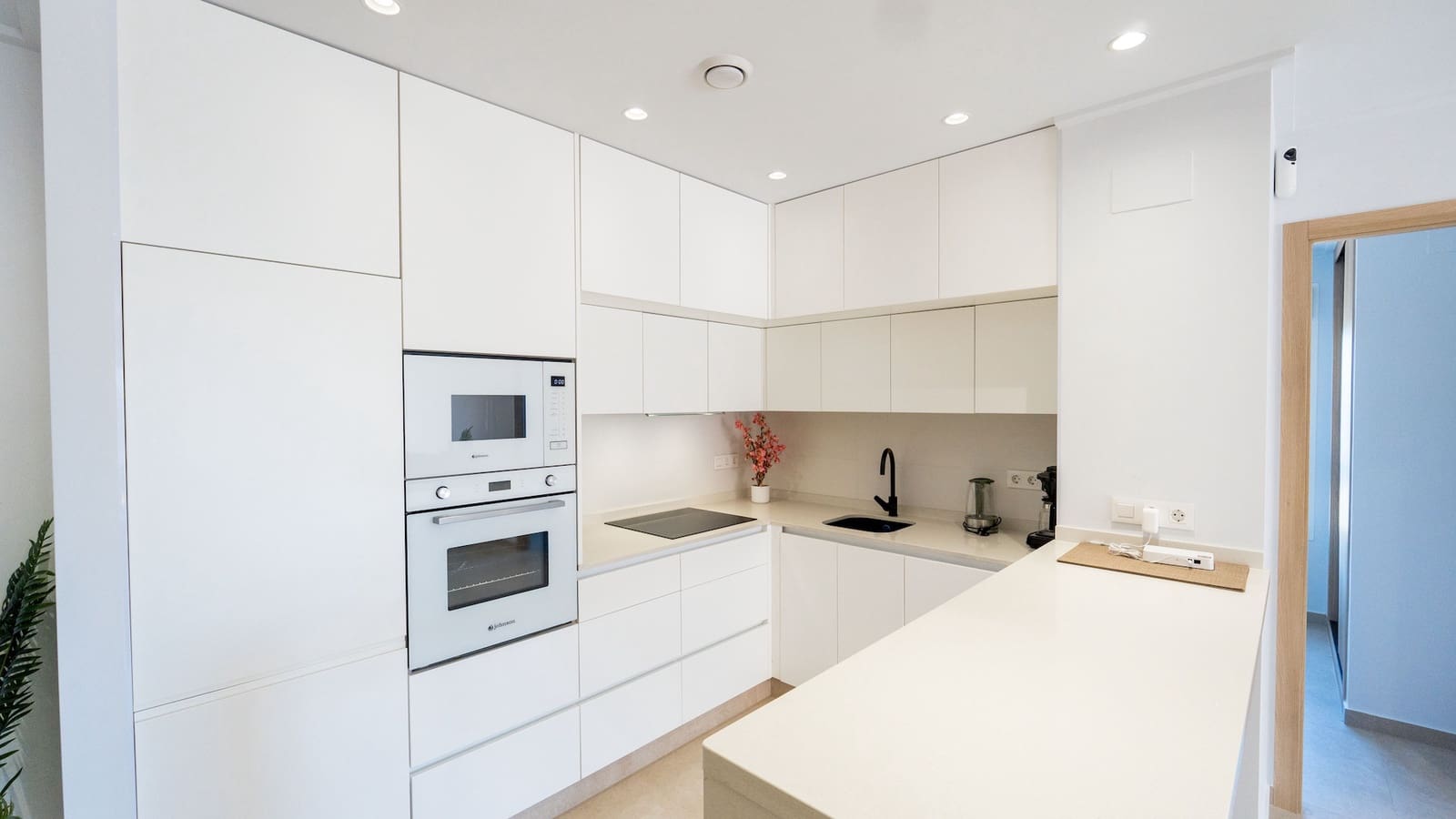 Apartamento de 3 habitaciones en El Raso en venta con piscina garaje - 395.000 € (Ref: 9544881)