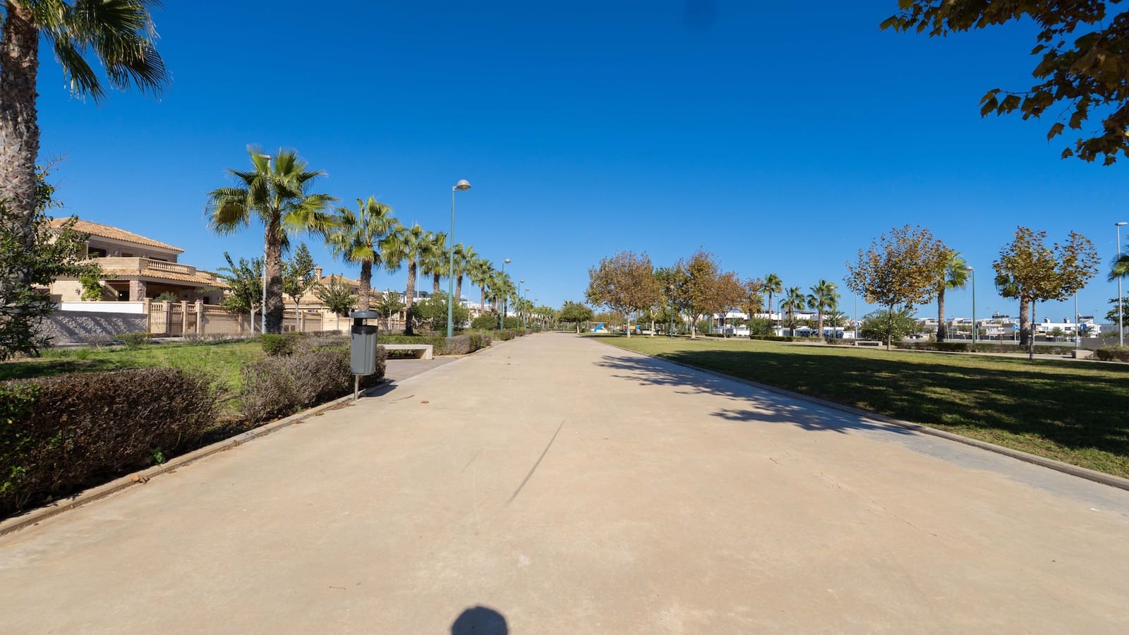 3 bedroom Apartment for sale in Torre de la Horadada with pool garage - € 399,000 (Ref: 9544882)