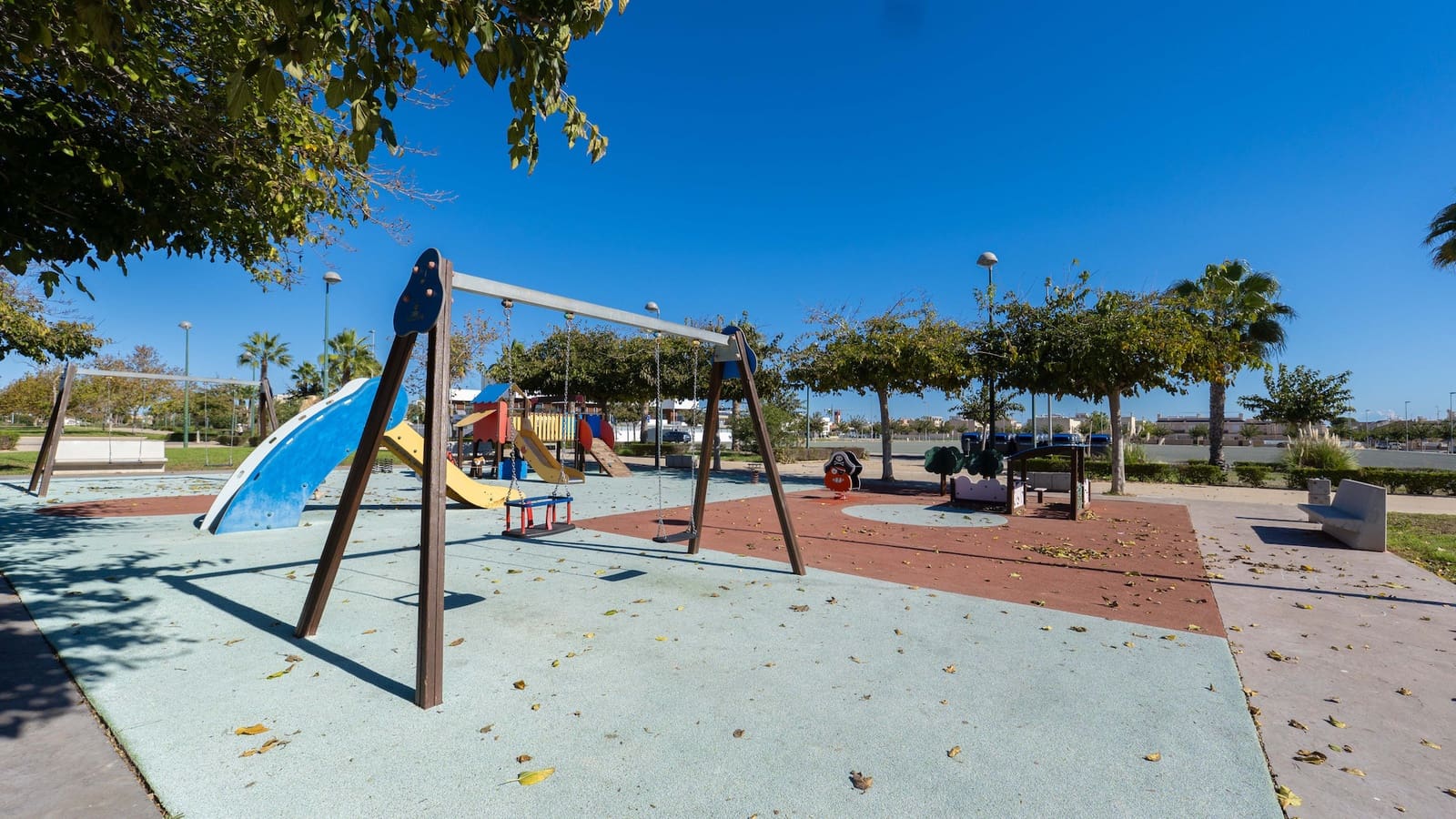 3 bedroom Apartment for sale in Torre de la Horadada with pool garage - € 399,000 (Ref: 9544882)