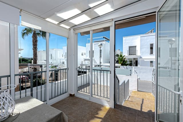 4 makuuhuone Huvila myytävänä paikassa La Marina, Elche / Elx mukana uima-altaan - 389 000 € (Ref: 9550858)