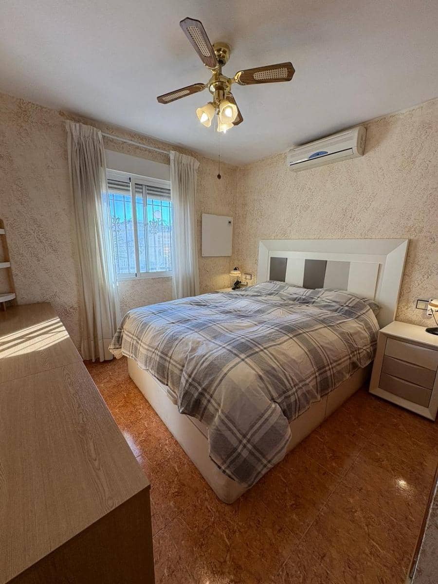 3 sypialnia Dom blizniak na sprzedaż w San Fulgencio z basenem garażem - 199 500 € (Ref: 9582421)