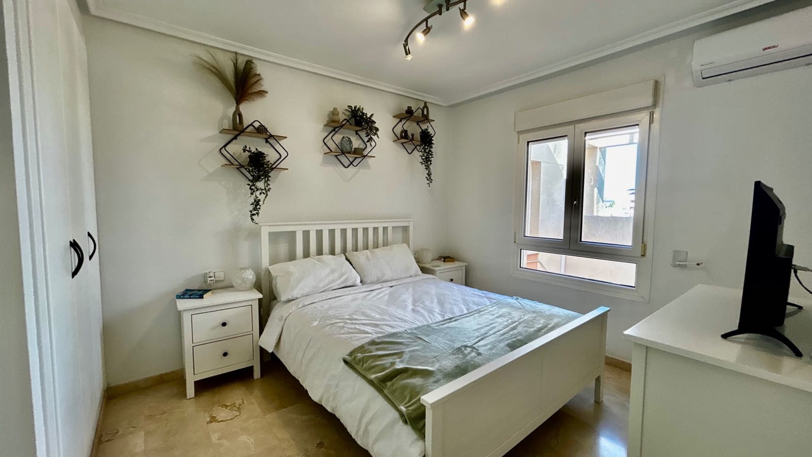 2 bedroom Apartment for sale in Playa Flamenca with pool garage - € 194,950 (Ref: 9606492)