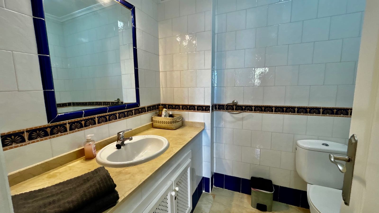 2 bedroom Apartment for sale in Playa Flamenca with pool garage - € 194,950 (Ref: 9606492)