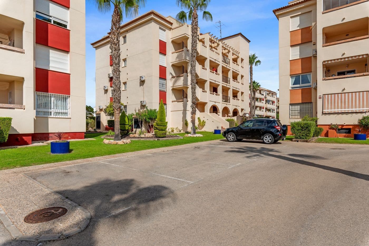 2 bedroom Apartment for sale in Playa Flamenca with pool garage - € 194,950 (Ref: 9606492)