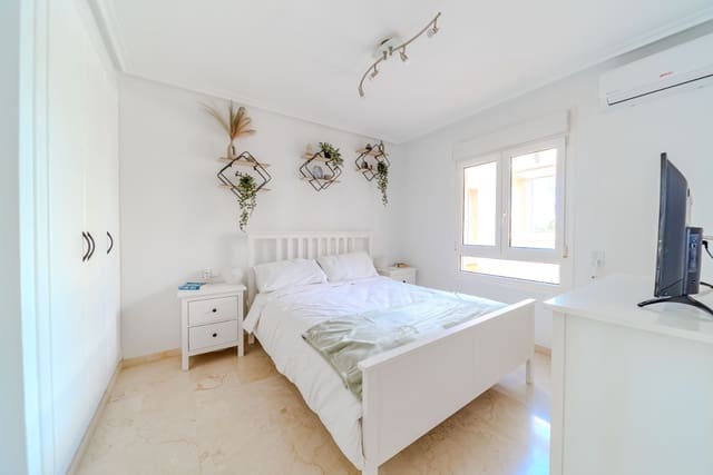 2 sovrum Lägenhet till salu i Playa Flamenca, Orihuela med pool garage - 194 950 € (Ref: 9606492)