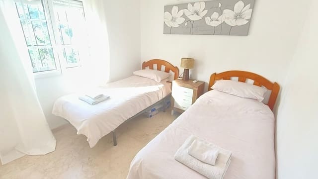 2 chambre Appartement à vendre à Villamartin, Orihuela avec piscine garage - 165 000 € (Ref: 9610156)