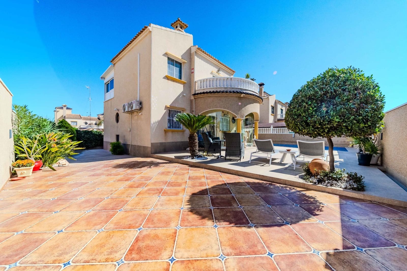 3 camera da letto Villa in vendita in Cabo Roig con piscina garage - 449.950 € (Rif: 9640656)