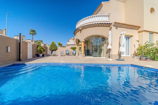 3 camera da letto Villa in vendita in Cabo Roig, Orihuela con piscina garage - 449.950 € (Rif: 9640656)