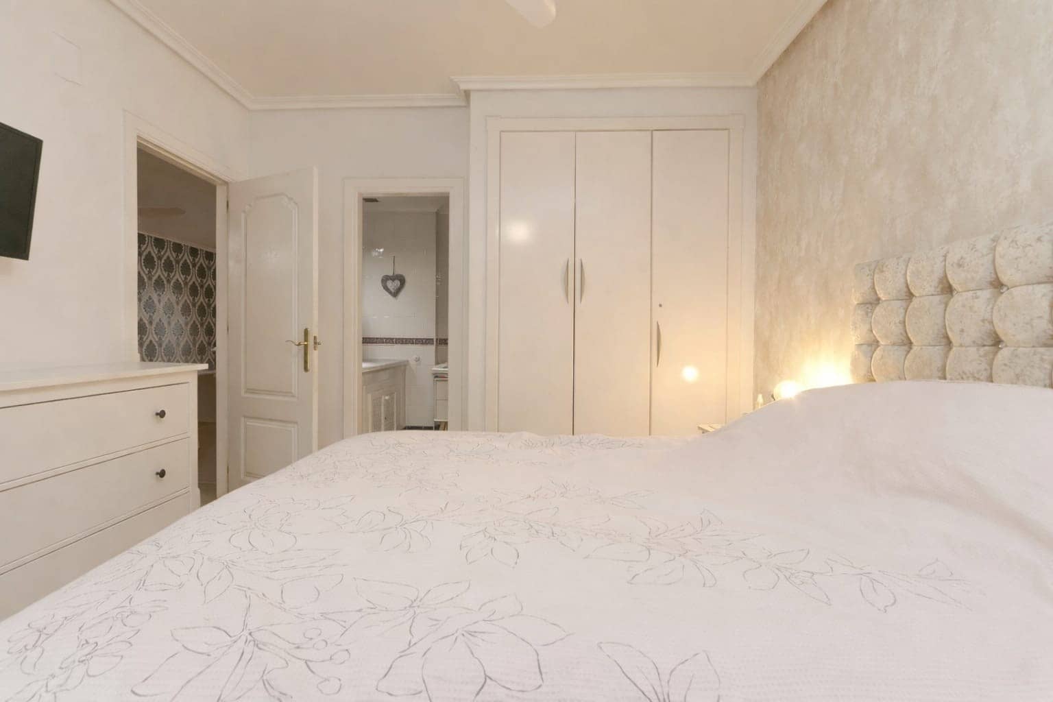 2 Zimmer Apartment zu verkaufen in Playa Flamenca mit Pool Garage - 189.950 € (Ref: 9646735)