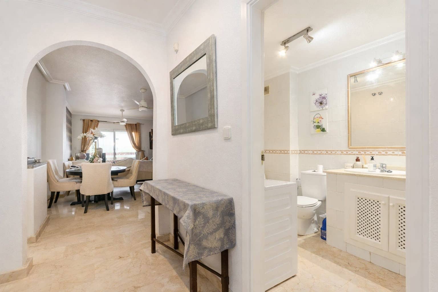 2 Zimmer Apartment zu verkaufen in Playa Flamenca mit Pool Garage - 189.950 € (Ref: 9646735)