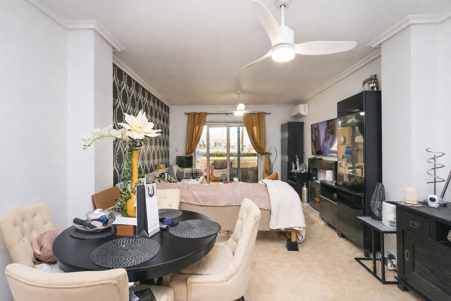 2 Zimmer Apartment zu verkaufen in Playa Flamenca mit Pool Garage - 189.950 € (Ref: 9646735)