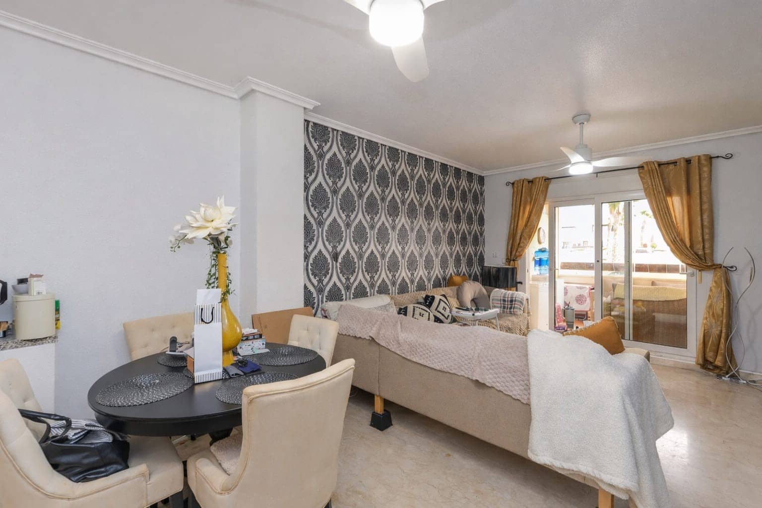 2 Zimmer Apartment zu verkaufen in Playa Flamenca mit Pool Garage - 189.950 € (Ref: 9646735)