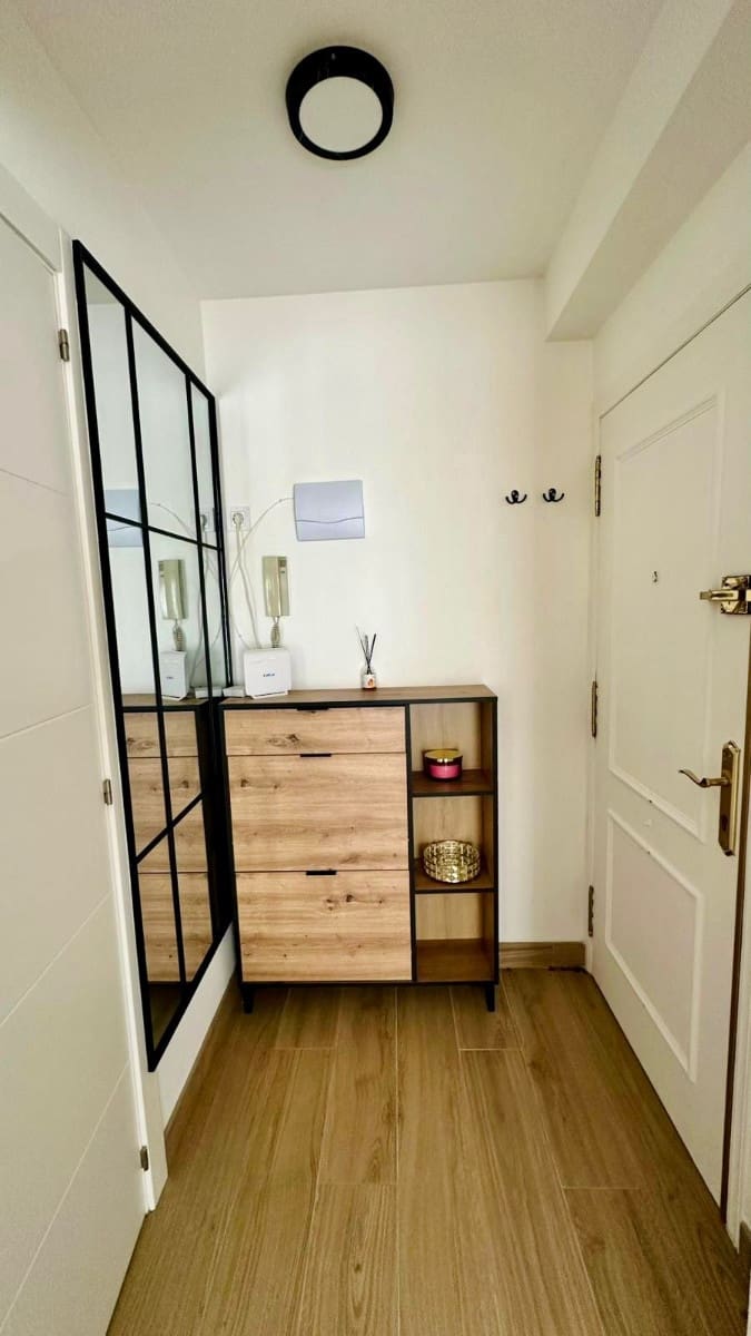 Huoneisto myytävänä paikassa Torrevieja - 115 000 € (Ref: 9651662)