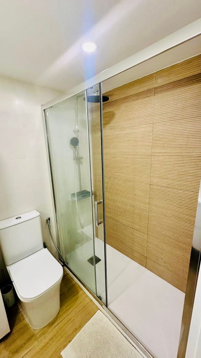 Huoneisto myytävänä paikassa Torrevieja - 115 000 € (Ref: 9651662)