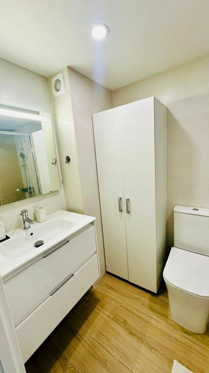 Huoneisto myytävänä paikassa Torrevieja - 115 000 € (Ref: 9651662)