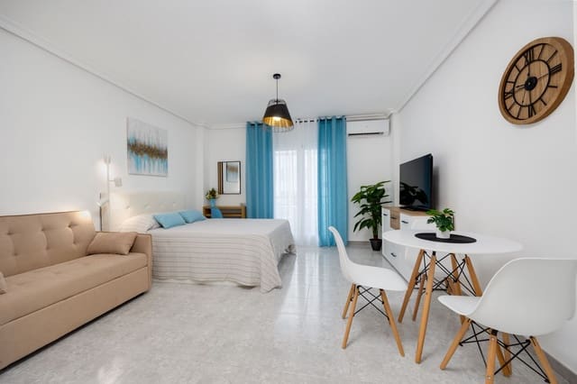 Huoneisto myytävänä paikassa Avenida Habaneras - Curva de Palangre, Torrevieja mukana uima-altaan - 117 000 € (Ref: 9651663)