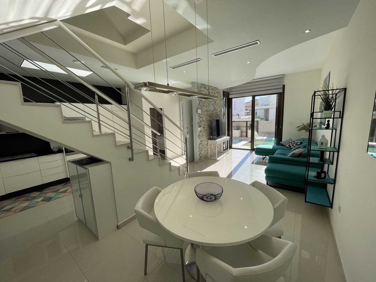 2 sypialnia Dom blizniak na sprzedaż w Villamartin z basenem - 299 000 € (Ref: 9676011)