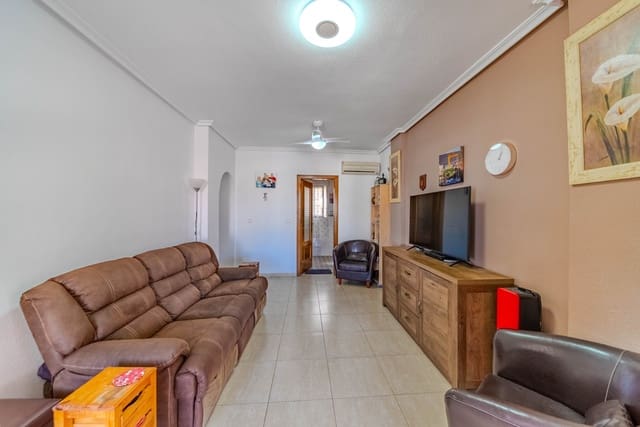 2 makuuhuone Huoneisto myytävänä paikassa Los Altos mukana uima-altaan 
autotalli - 159 000 € (Ref: 9687562)