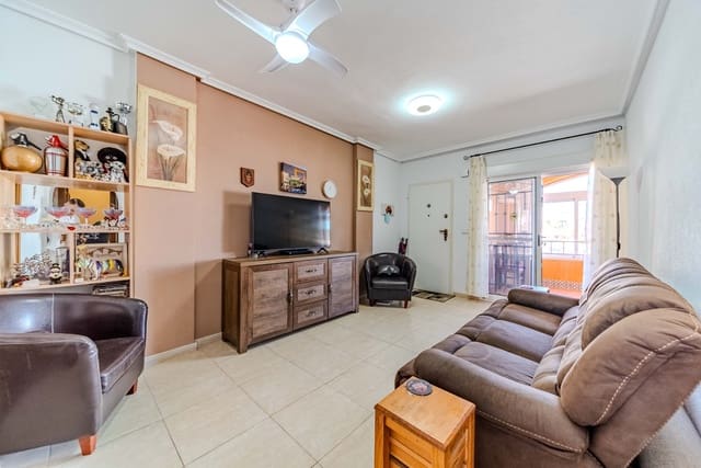 2 makuuhuone Huoneisto myytävänä paikassa Los Altos mukana uima-altaan 
autotalli - 159 000 € (Ref: 9687562)