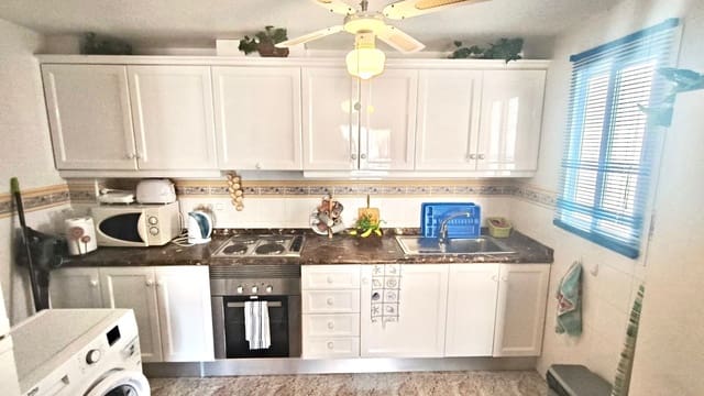 2 slaapkamer Appartement te koop in Villamartin, Orihuela met zwembad - € 129.000 (Ref: 9693240)