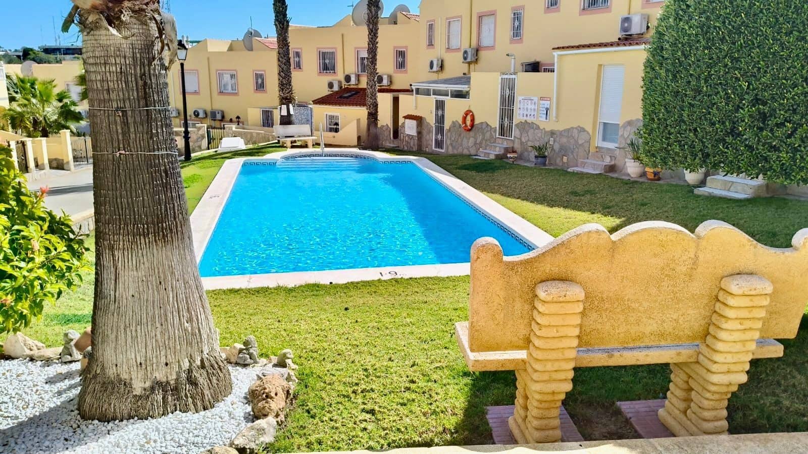 2 bedroom Apartment for sale in Villamartin with pool - € 129,000 (Ref: 9693240)