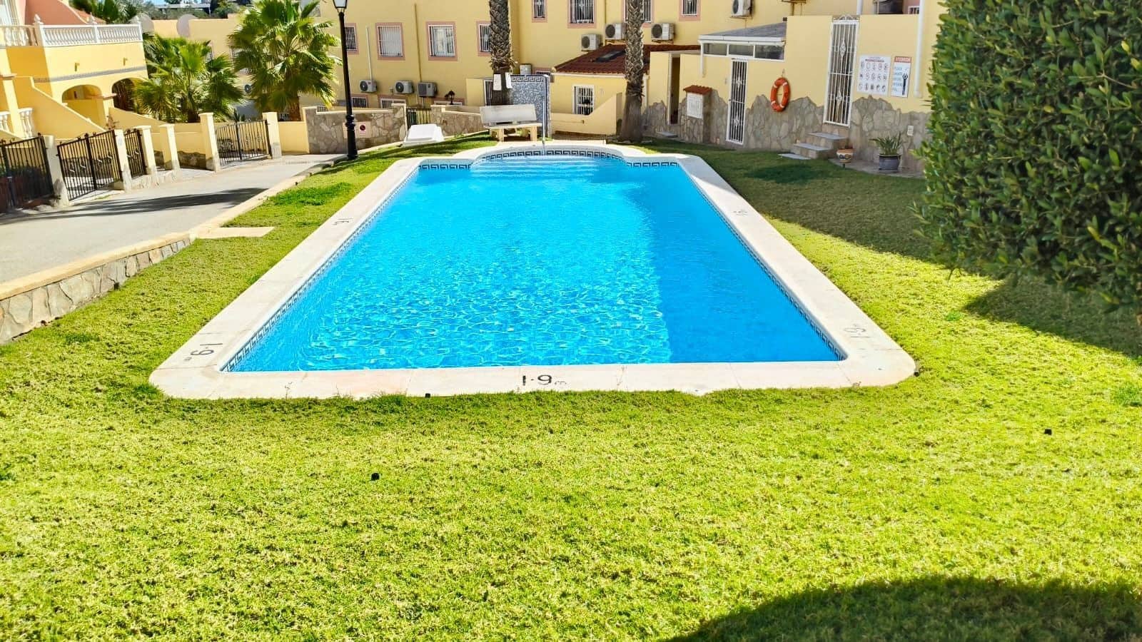 2 bedroom Apartment for sale in Villamartin with pool - € 129,000 (Ref: 9693240)