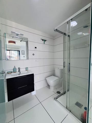 Apartamento de 2 habitaciones en Villamartin, Orihuela en venta con piscina - 205.000 € (Ref: 9694760)