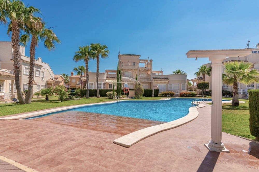 2 soveværelse Lejlighed til salg i Playa Flamenca med swimmingpool garage - € 189.000 (Ref: 9708207)