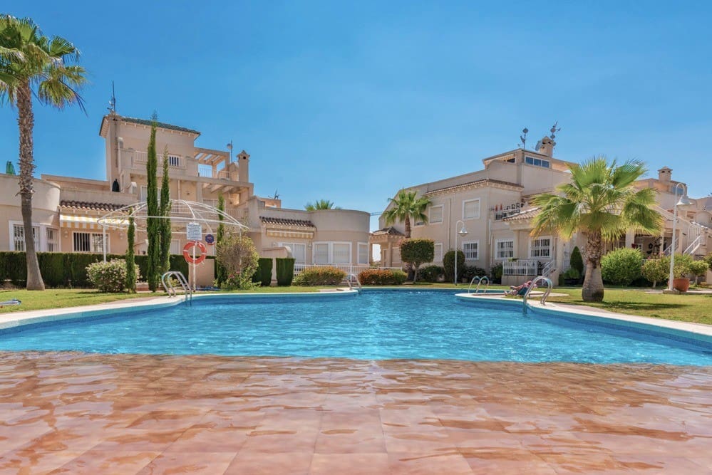 2 soveværelse Lejlighed til salg i Playa Flamenca med swimmingpool garage - € 189.000 (Ref: 9708207)