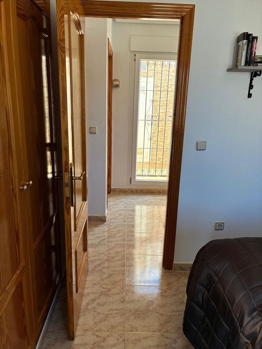 3 slaapkamer Halfvrijstaande villa te koop in Orihuela Costa met zwembad - € 249.950 (Ref: 9726514)