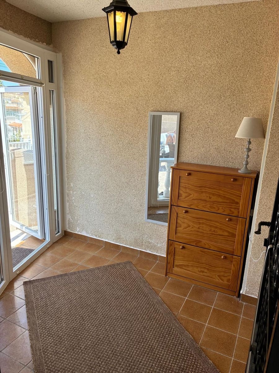 3 slaapkamer Halfvrijstaande villa te koop in Orihuela Costa met zwembad - € 249.950 (Ref: 9726514)