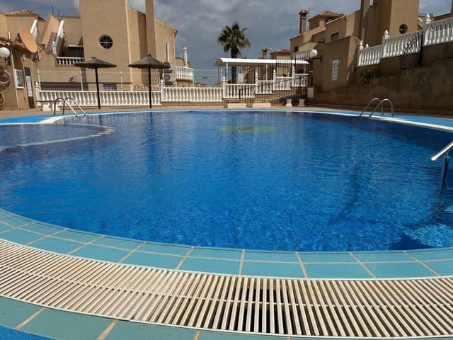 3 chambre Villa/Maison Semi-Mitoyenne à vendre à Las Filipinas avec piscine - 249 950 € (Ref: 9726514)