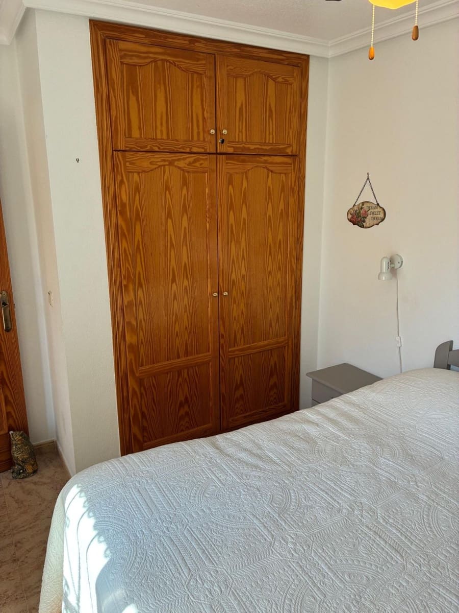 3 slaapkamer Halfvrijstaande villa te koop in Orihuela Costa met zwembad - € 249.950 (Ref: 9726514)