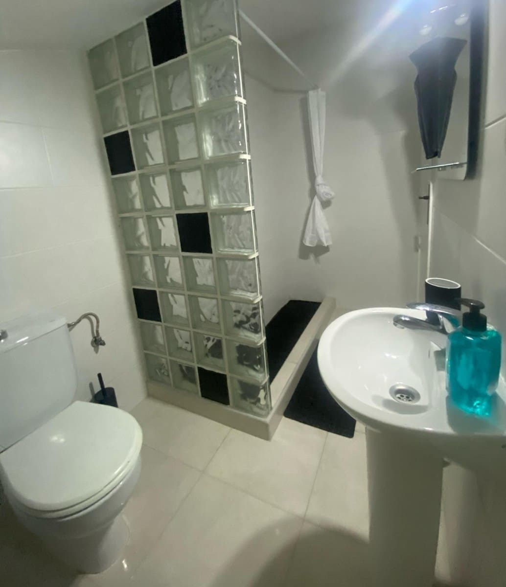 Casa de 3 habitaciones en Villamartin en venta con piscina - 274.950 € (Ref: 9746844)