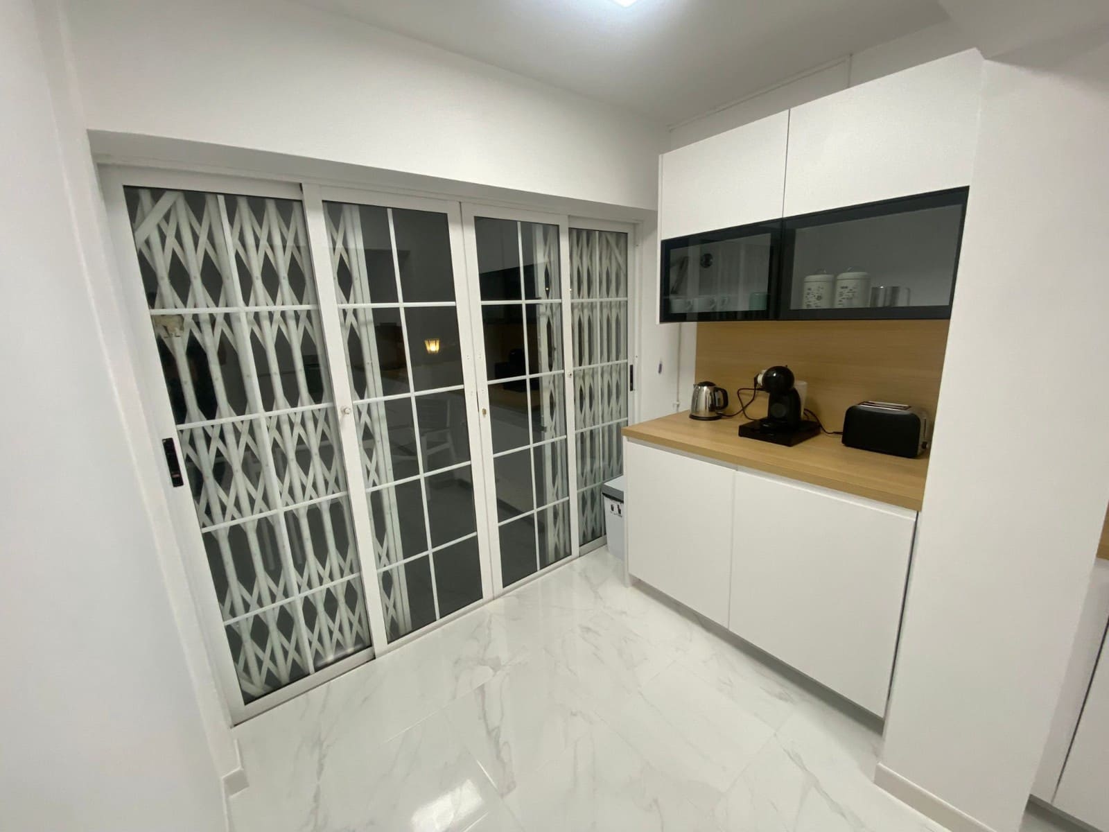 Casa de 3 habitaciones en Villamartin en venta con piscina - 274.950 € (Ref: 9746844)