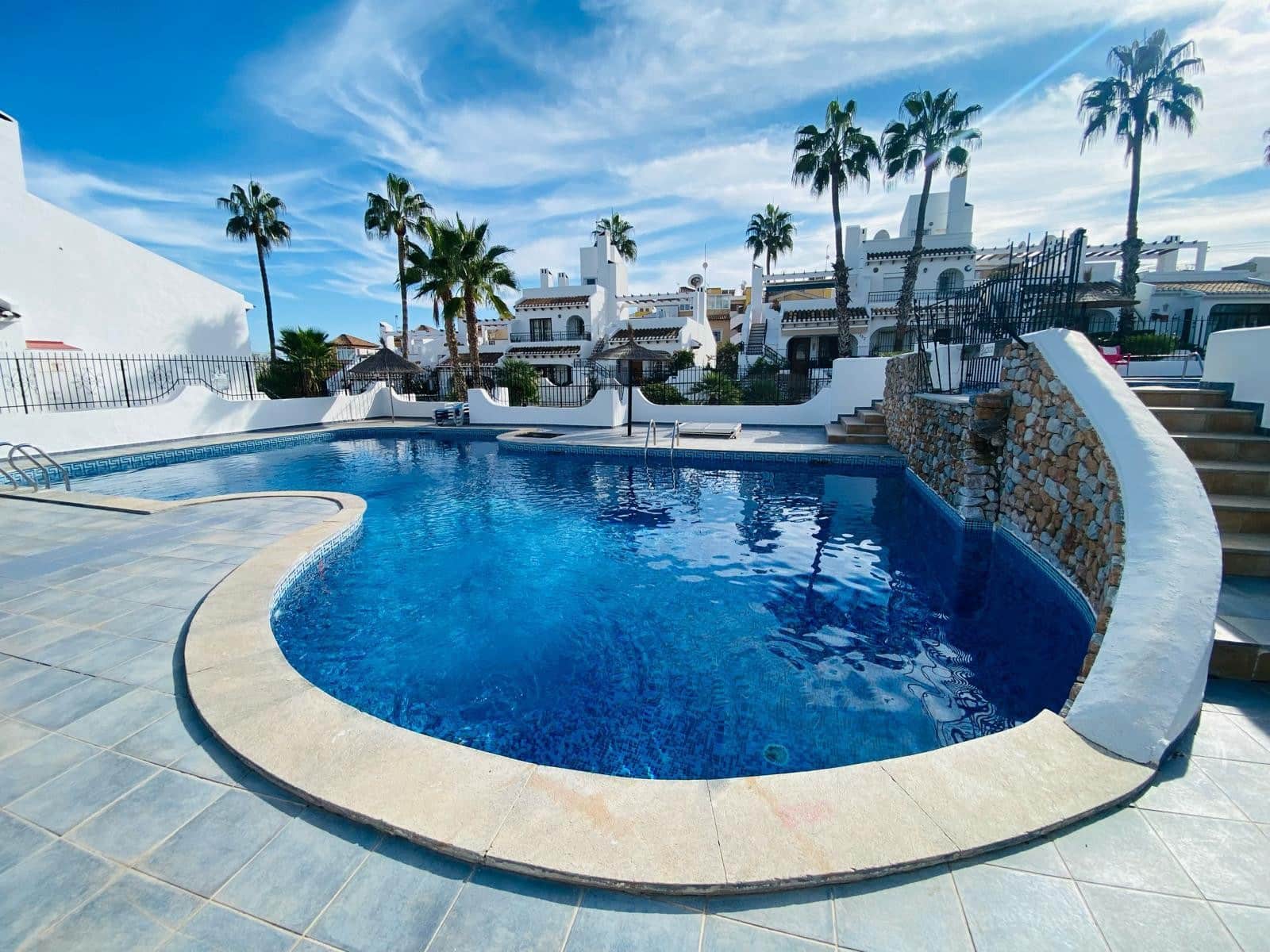 3 bedroom Townhouse for sale in Villamartin with pool - € 274,950 (Ref: 9746844)