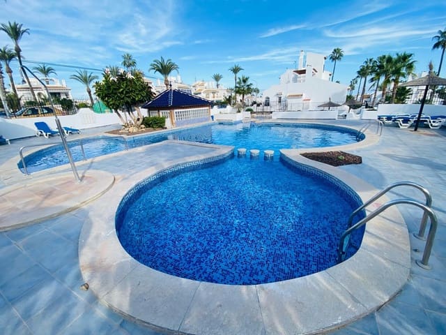 3 quarto Casa em Banda para venda em Villamartin, Orihuela com piscina - 274 950 € (Ref: 9746844)