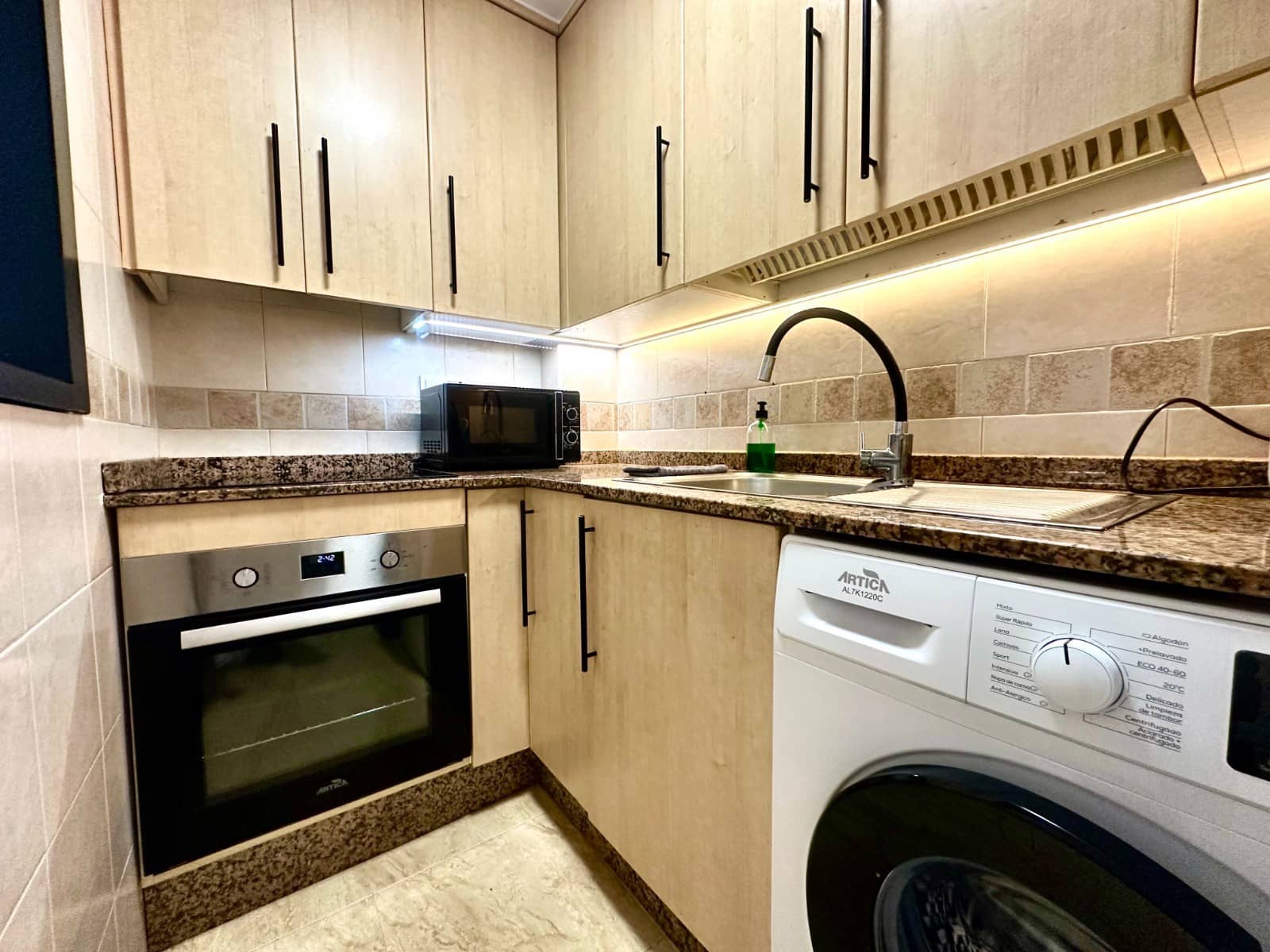 2 makuuhuone Huoneisto myytävänä paikassa Torrevieja - 162 000 € (Ref: 9788092)