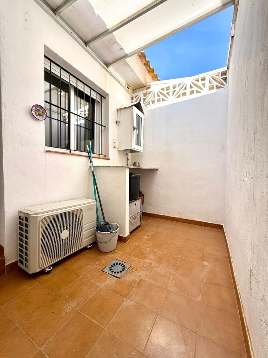 2 slaapkamer Bungalow te koop in Cabo Roig met zwembad garage - € 235.000 (Ref: 9793520)