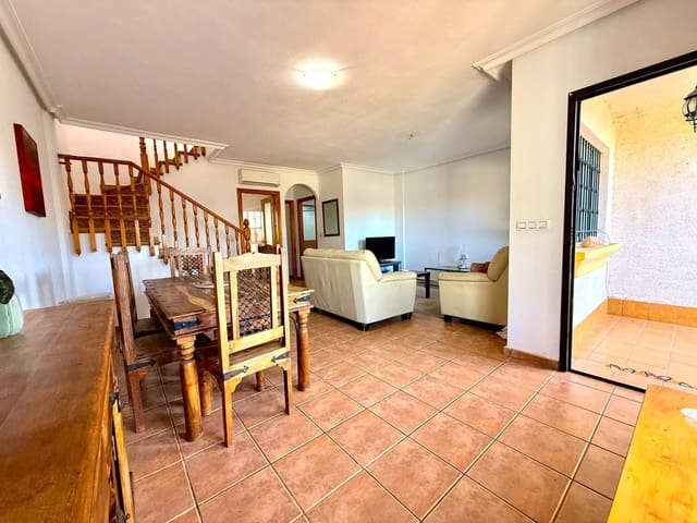 Bungalow de 2 habitaciones en Cabo Roig, Orihuela en venta con piscina garaje - 235.000 € (Ref: 9793520)