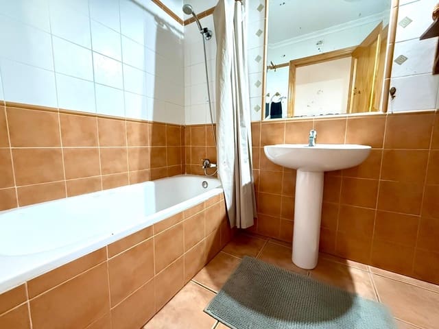 Bungalow de 2 habitaciones en Cabo Roig, Orihuela en venta con piscina garaje - 235.000 € (Ref: 9793520)