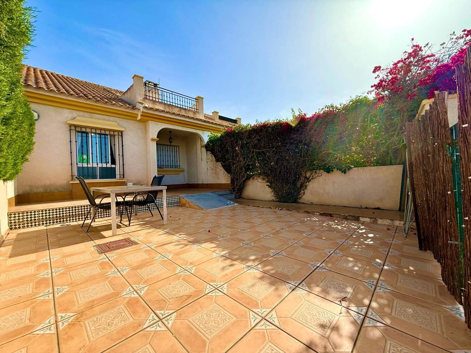 2 slaapkamer Bungalow te koop in Cabo Roig met zwembad garage - € 235.000 (Ref: 9793520)