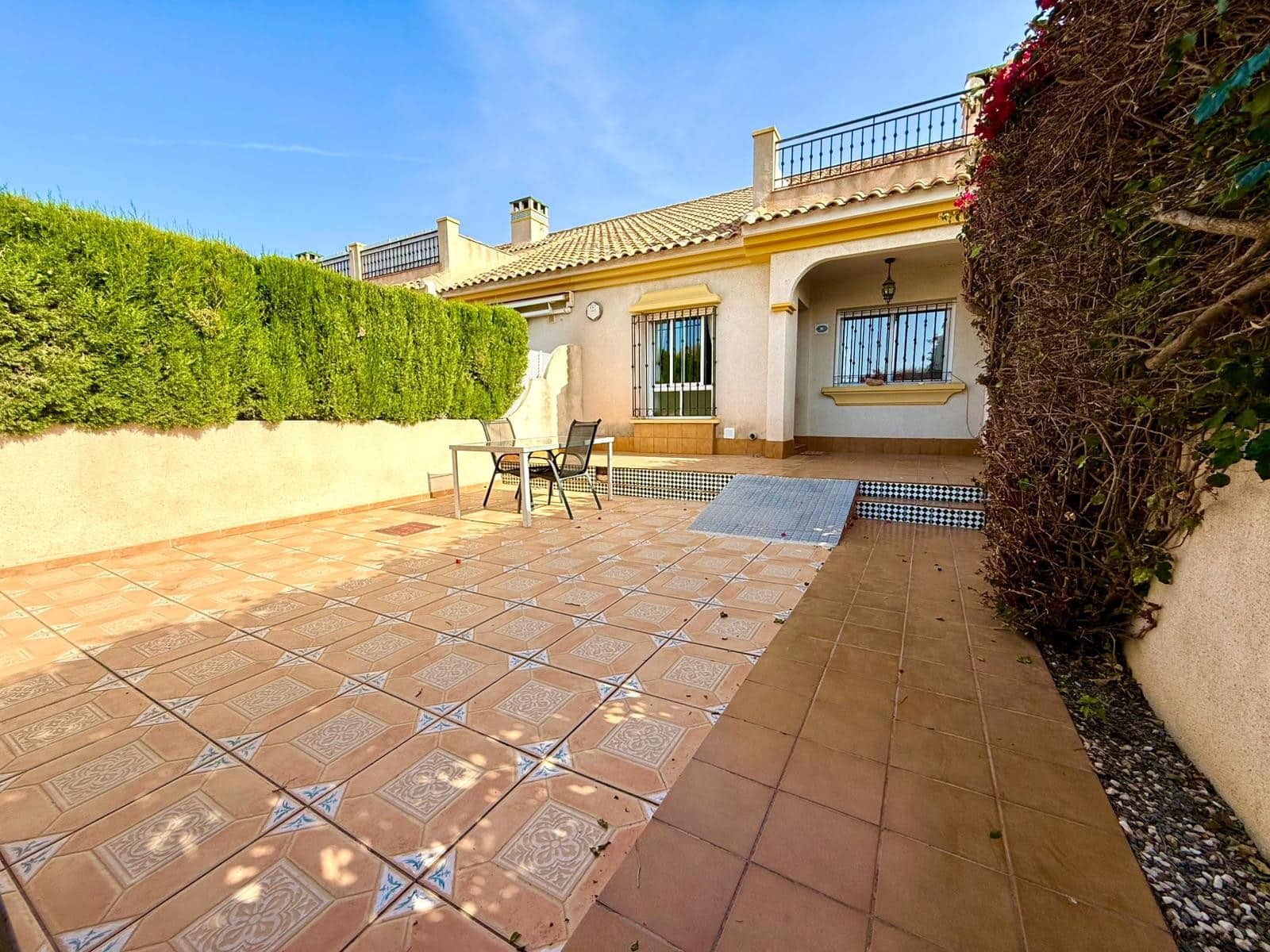 2 slaapkamer Bungalow te koop in Cabo Roig met zwembad garage - € 235.000 (Ref: 9793520)