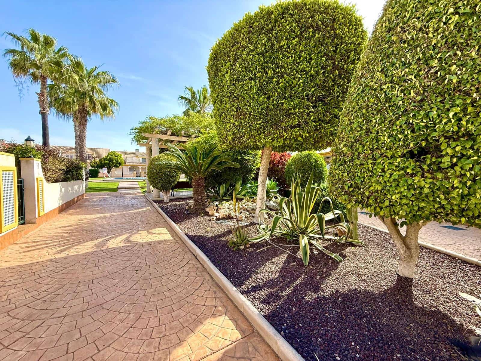 2 slaapkamer Bungalow te koop in Cabo Roig met zwembad garage - € 235.000 (Ref: 9793520)