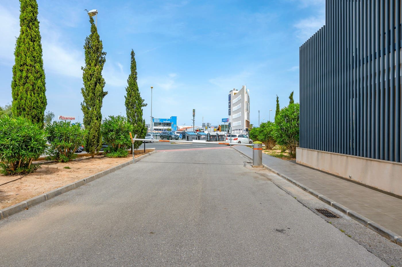 2 soveværelse Lejlighed til salg i La Zenia med swimmingpool garage - € 249.900 (Ref: 9807680)