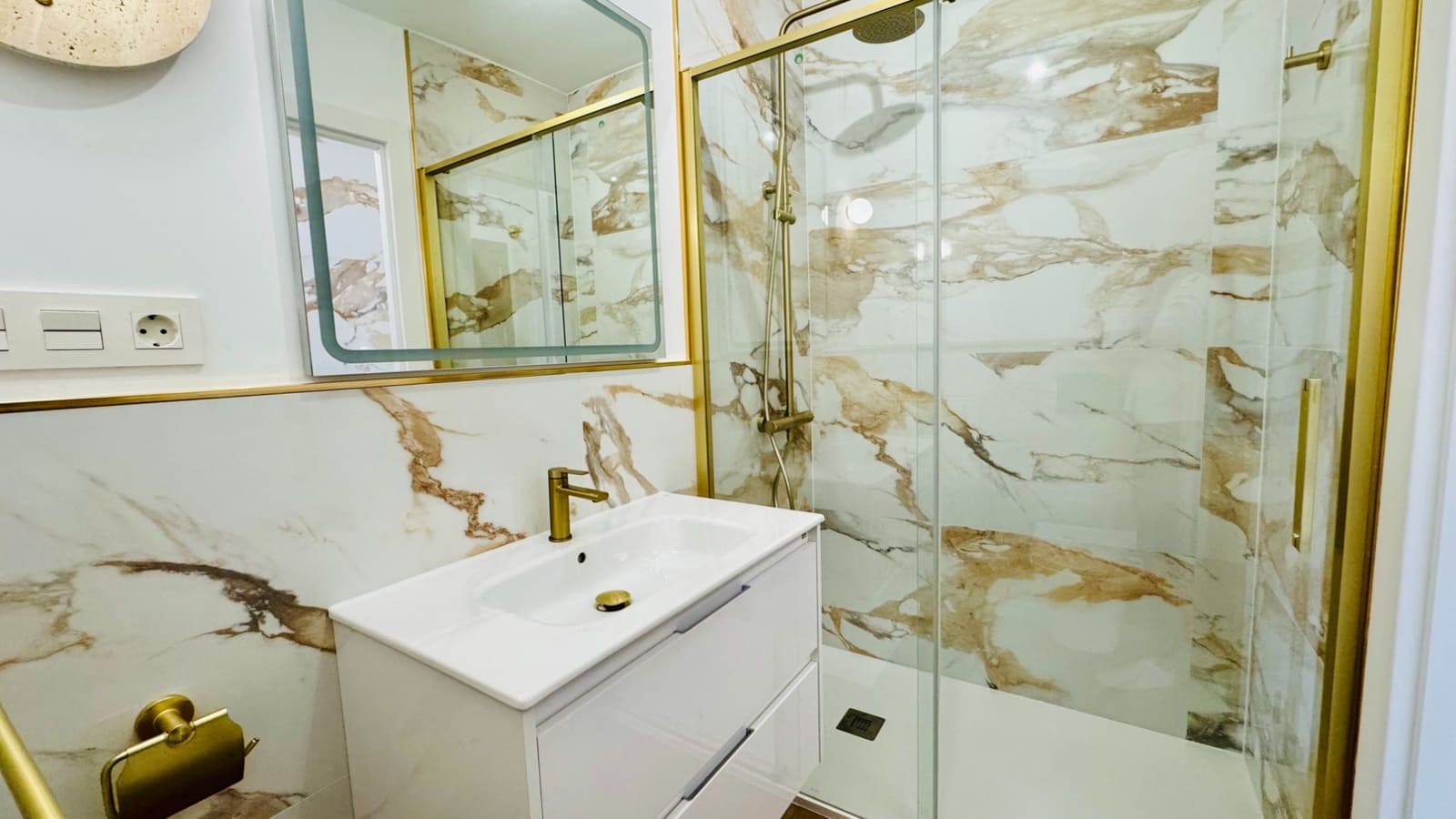 2 slaapkamer Appartement te koop in Orihuela Costa met zwembad garage - € 235.000 (Ref: 9809859)