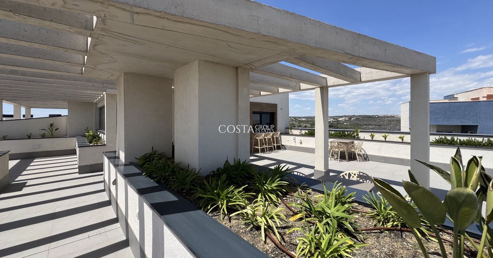 3 soveværelse Lejlighed til salg i Dehesa de Campoamor med swimmingpool - € 349.000 (Ref: 9814208)